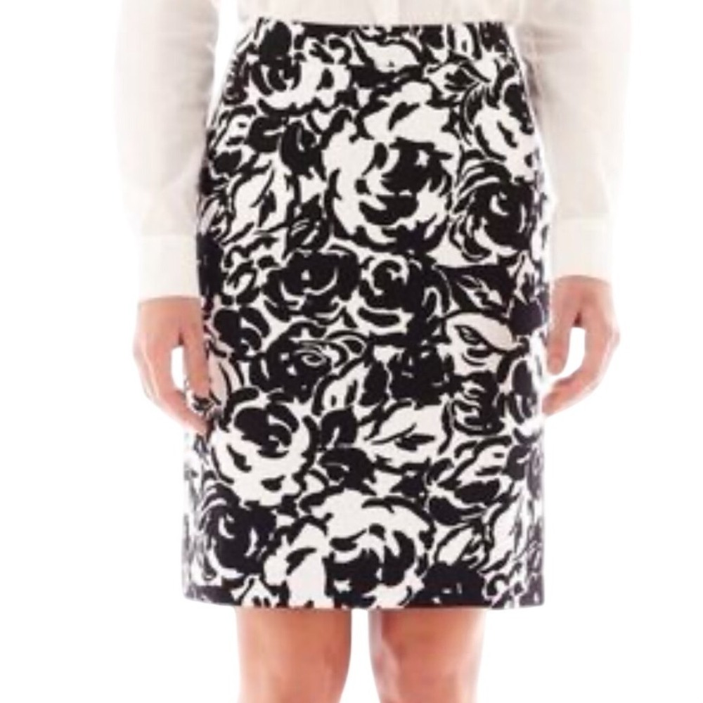 Liz Claiborne Pencil Skirt Black White Floral Print Cotton Blend Careerā